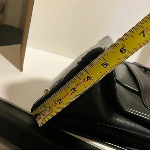 MARC JACOBS Madison Medium Black Leather Shoulder Crossbody Bag - Picture 9 of 16